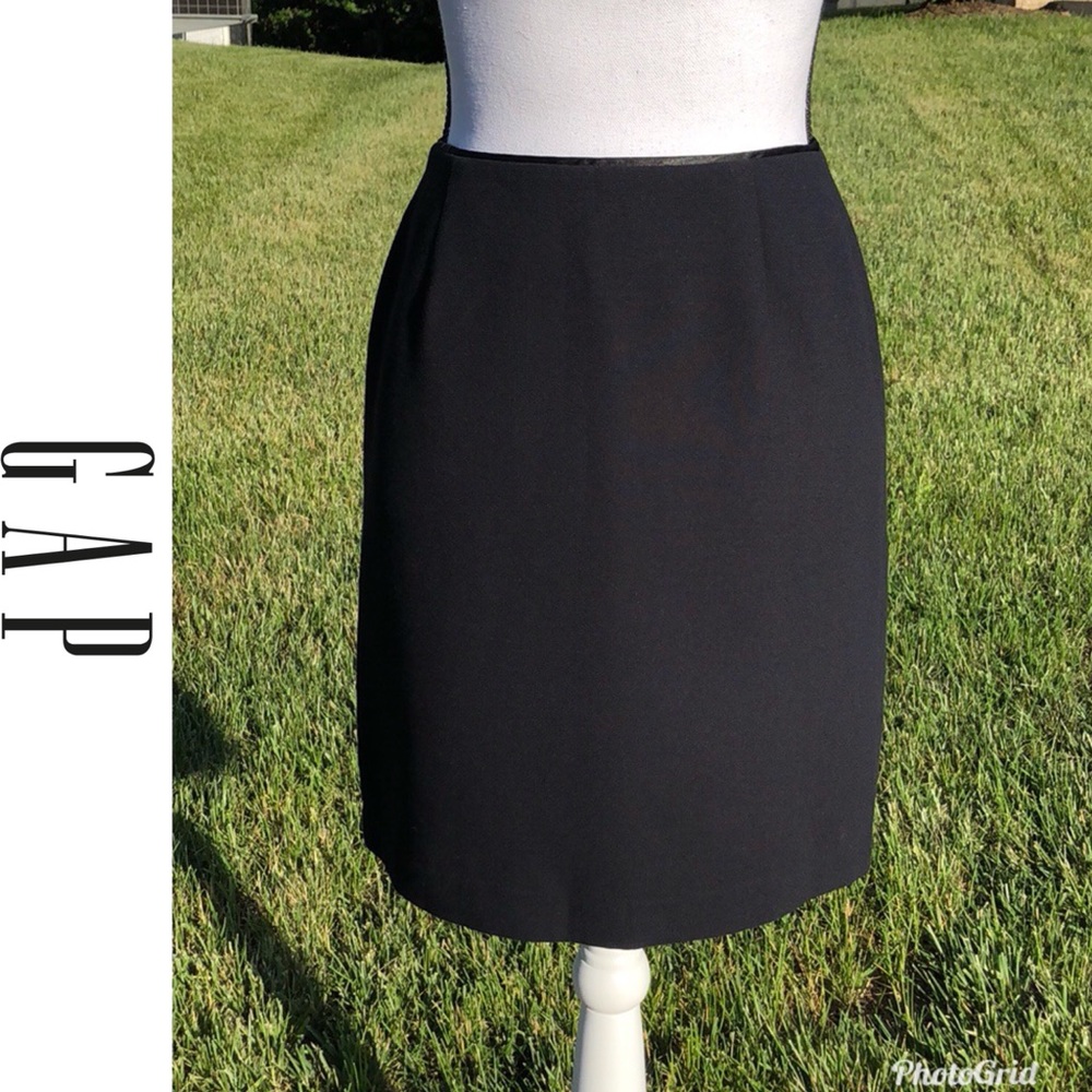 Gap Black Skirt